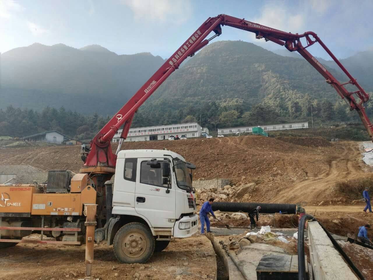 混凝土泵送效率提升 配比与泵送压力关系的优化策略